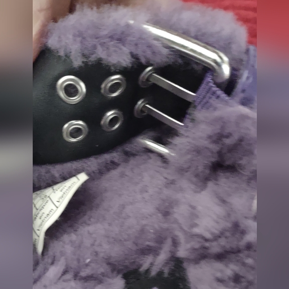 UGG Violet Bloom Fuzz Yeah Slide SLIPPER Sz 8 Adjustable To  Larger Sz Hard Sole - Picture 6 of 15